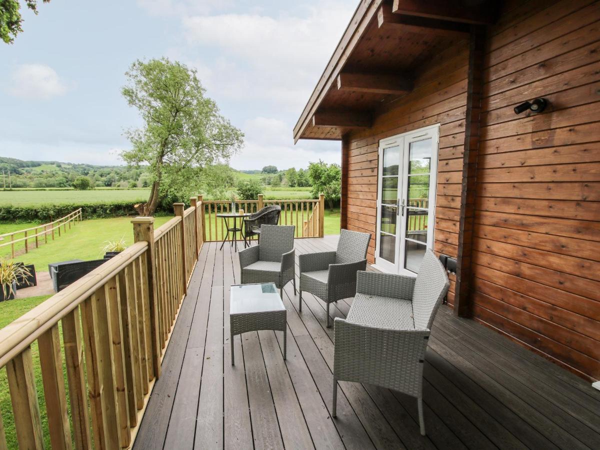 The Log Cabin Tenbury Dış mekan fotoğraf