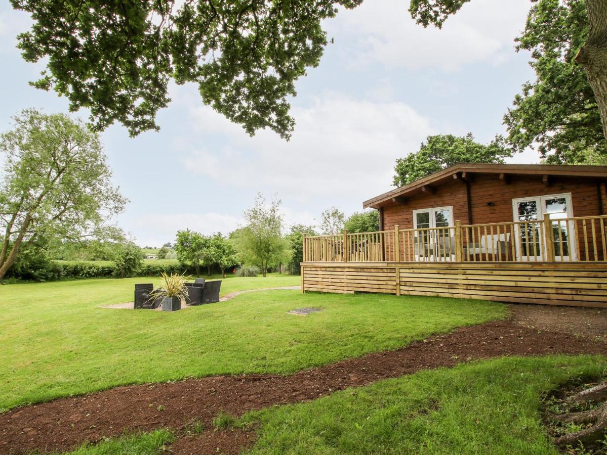 The Log Cabin Tenbury Dış mekan fotoğraf
