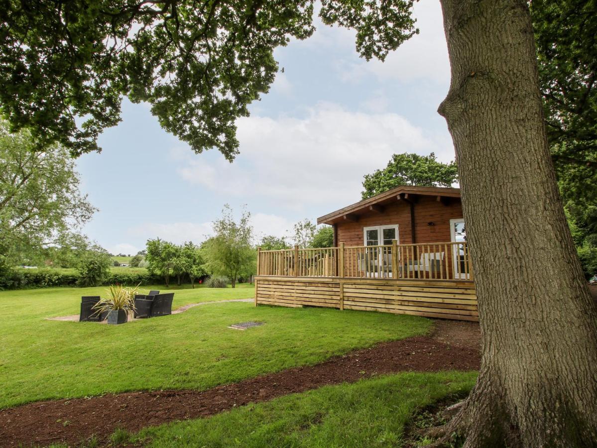 The Log Cabin Tenbury Dış mekan fotoğraf